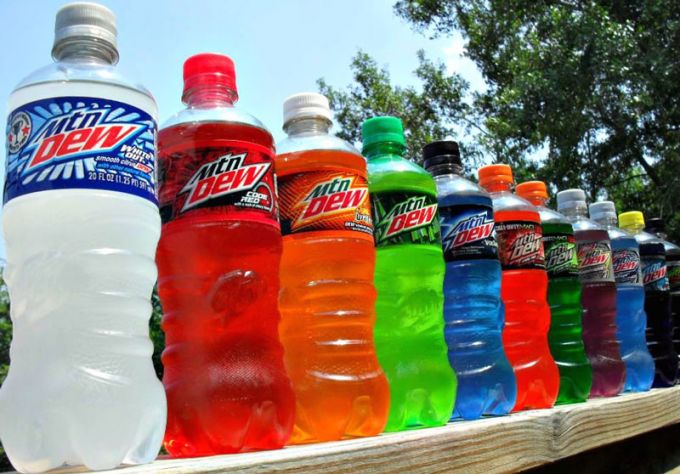 8. Mountain Dew (Mỹ) - doanh thu 2,7 tỷ USD/năm.