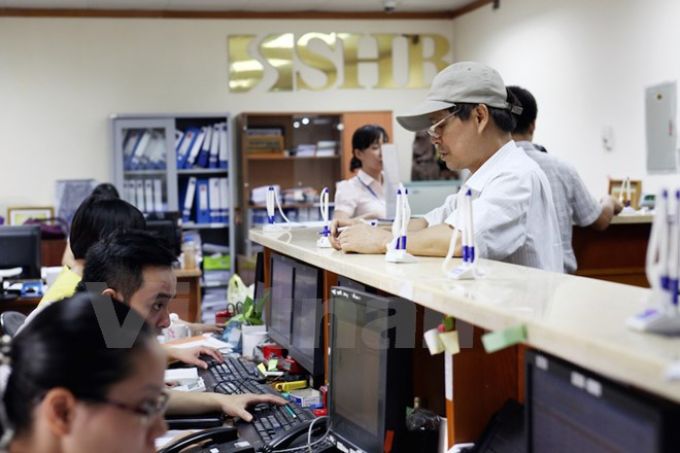 Chỉ số VN-Index mất đà leo dốc, lùi sát về ngưỡng 700 điểm