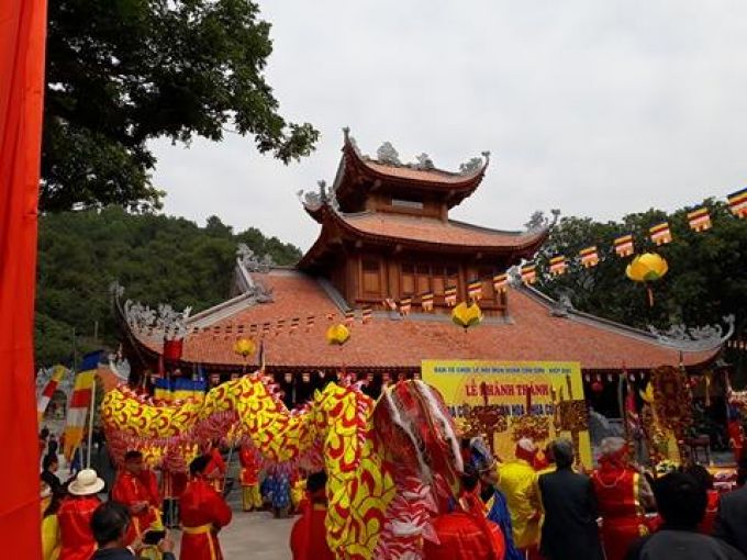 Hoạt động văn hóa văn nghệ tại lễ khai hội Côn Sơn - Kiếp Bạc.