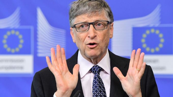 Bill Gates Robot làm việc thay thế con người cũng cần phải đánh thuế thu nhập