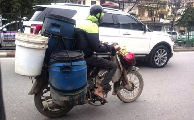 Thu hồi 2,5 triệu xe máy quá đát, cách nào