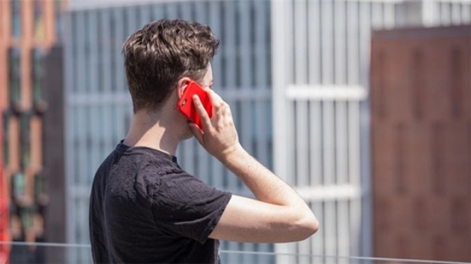 Mỹ công bố tài liệu mật xác nhận nguy cơ ung thư não vì sóng điện thoại