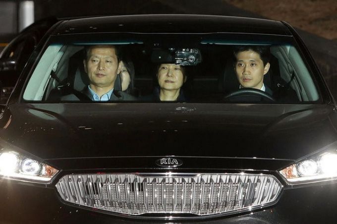 Cựu tổng thống Hàn Quốc Park Geun Hye bị bắt