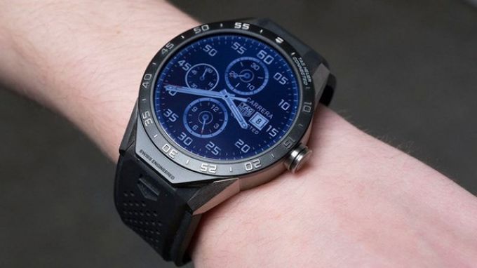Một phiên bản smartwatch TAG Heuer Connected.