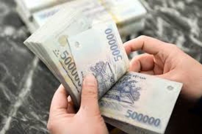 Lương cơ sở tăng lên 1,3 triệu đồng từ 17