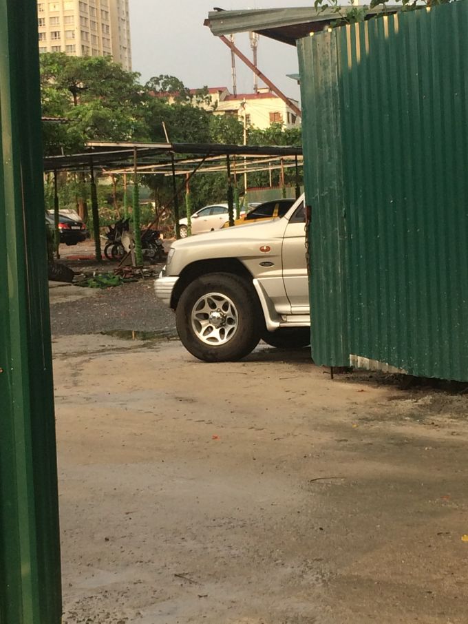 Phó CT phường Dịch Vọng Hậu Bãi xe không phép tồn tại theo chủ trương