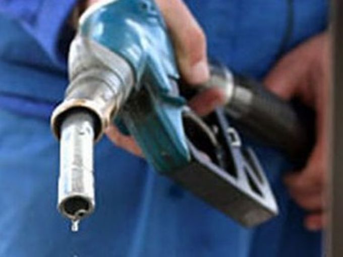 Ngày mai 57 giá xăng tiếp tục giảm
