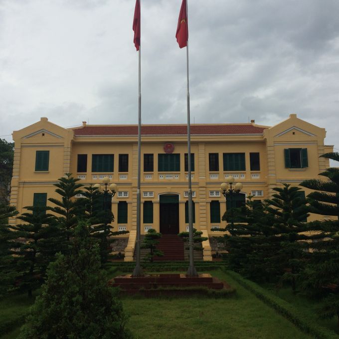 Trụ sở UBND Tx Quảng Y&ecirc;n