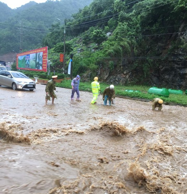 Mưa lũ tại Mộc Ch&acirc;u