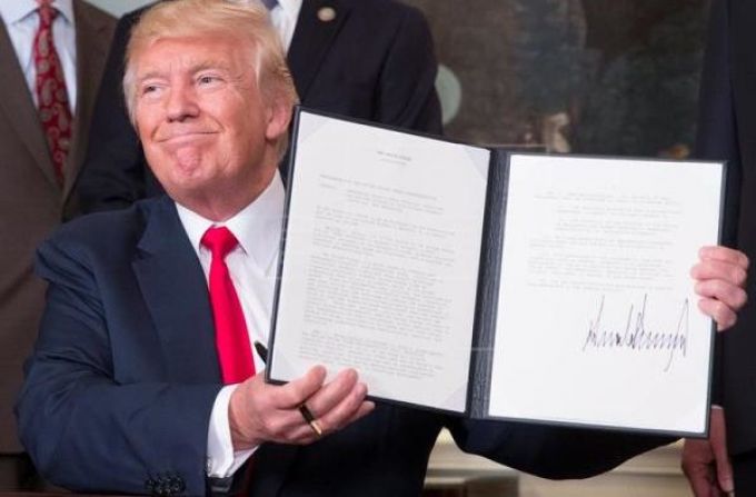 Tổng thống Trump ký sắc lệnh điều tra hoạt động vi phạm bản quyền trí tuệ với Trung Quốc