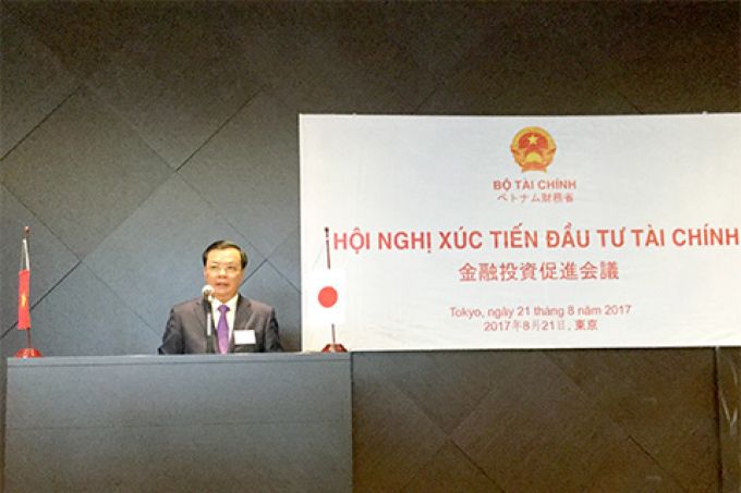 Bộ trưởng Đinh Tiến Dũng ph&aacute;t biểu tại hội nghị