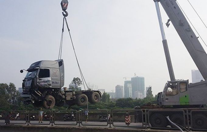 đ&agrave;u xe bồn đ&atilde; được chuyển đi 