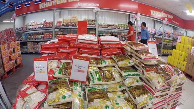 Sự chuy&ecirc;n nghiệp ch&iacute;nh l&agrave; điểm kh&aacute;c biệt giữa h&agrave;ng Th&aacute;i v&agrave; h&agrave;ng Việt.