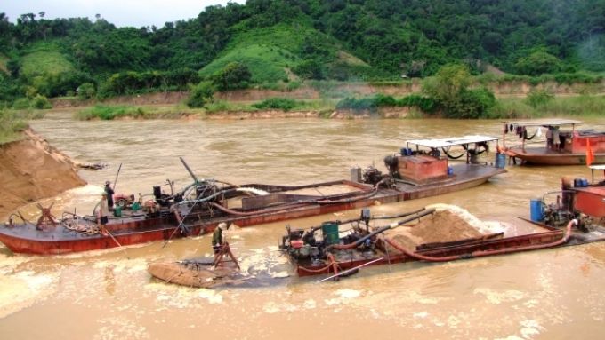 Lực lượng công an tỉnh Đồng Nai nổ súng khống chế cát tặc