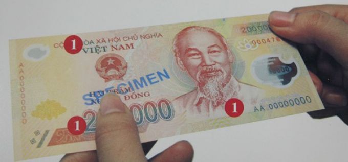 Những cách phân biệt tiền thật - tiền giả đơn giản bằng mắt thường