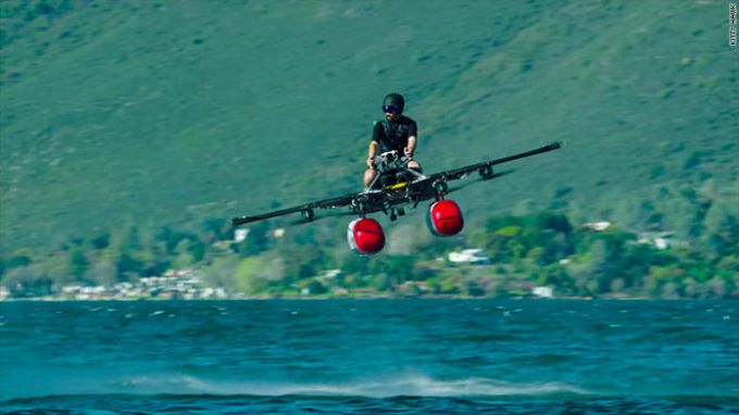 Xe bay của Kitty Hawk cất cánh thành công