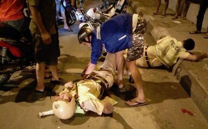 Tin mới nhất vụ CSGT bị đâm khi đang làm nhiệm vụ ở Thừa Thiên Huế