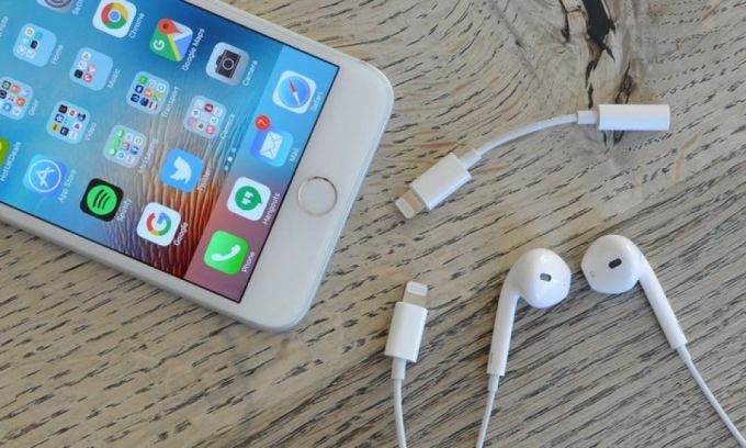 Doanh thu iPhone sụt giảm