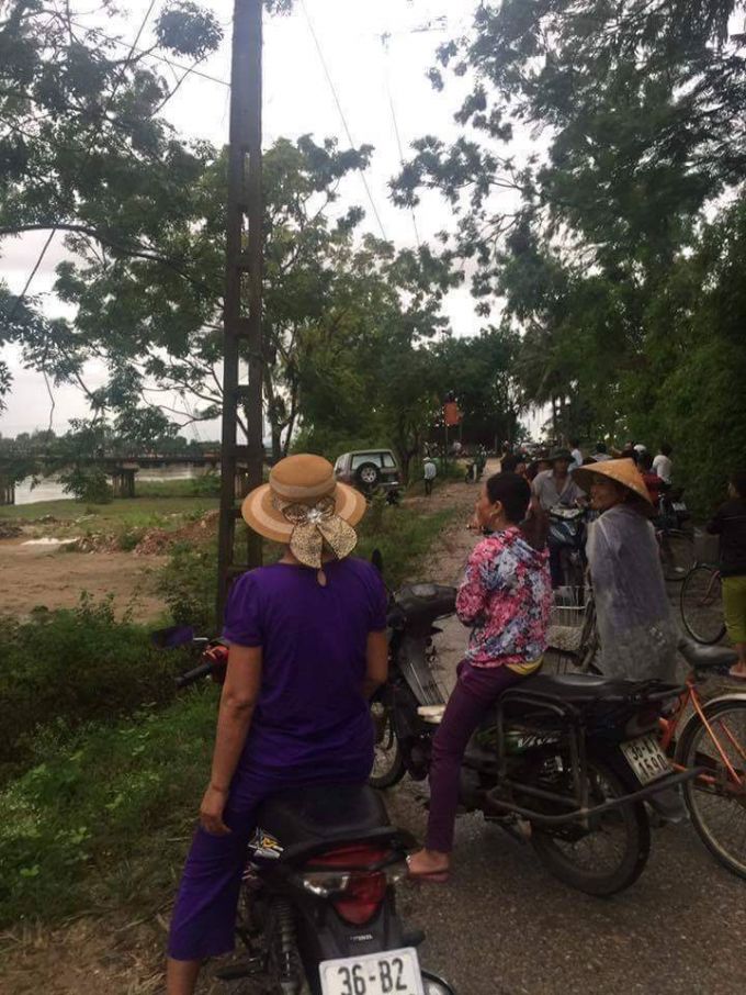 giao th&ocirc;ng bị &aacute;ch tắc do kh&ocirc;ng c&oacute; đường đi lại