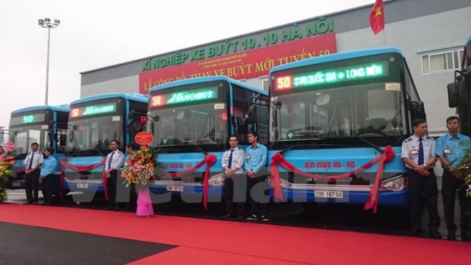 Tuyến bu&yacute;t số 50 với logo, m&agrave;u sơn, nhận diện thương hiệu mới.