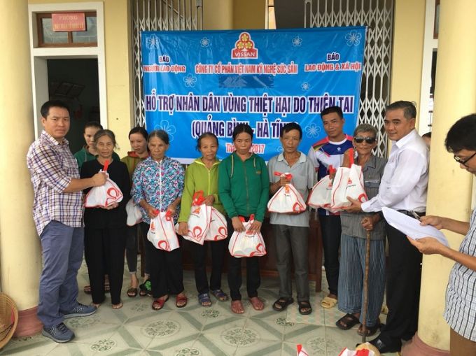 VISSAN trao tặng 500 phần quà cho đồng bào miền Trung