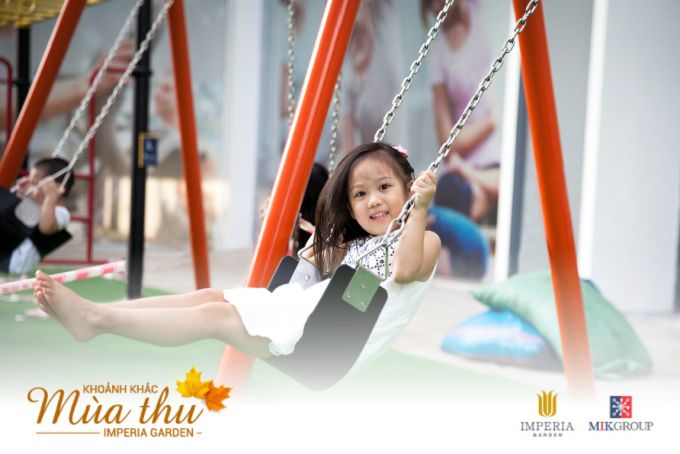 Cư d&acirc;n h&agrave;o hứng gửi ảnh tham gia cuộc thi ảnh Khoảnh khắc m&ugrave;a thu Imperia Garden  tổ chức nh&acirc;n dịp Trung thu
