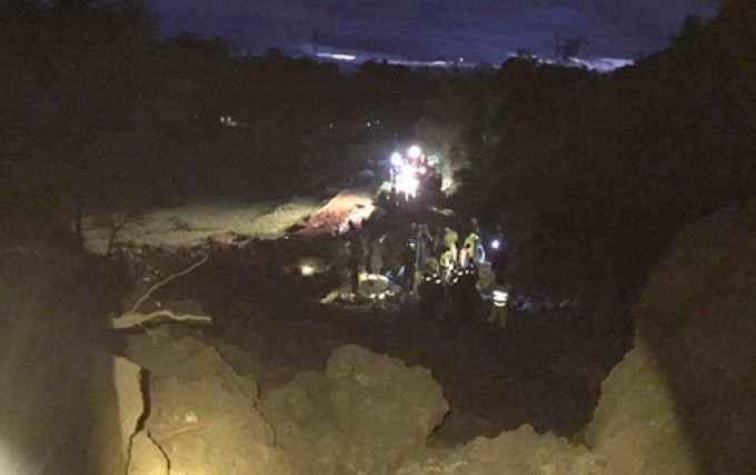 Hiện trường vụ lở đất kinh ho&agrave;ng trong đ&ecirc;m khiến 19 người trong 4 gia đ&igrave;nh bị v&ugrave;i lấp