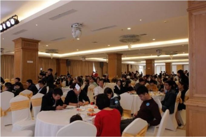 Lễ ra mắt c&oacute; hơn 500 kh&aacute;ch h&agrave;ng tham gia.