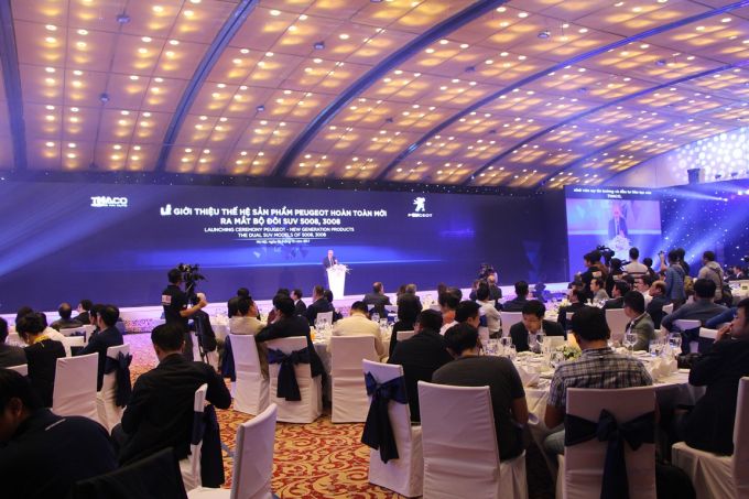 Giới thiệu thế hệ sản phẩm suv ho&agrave;n to&agrave;n mới PEUGEOT 5008 & 3008