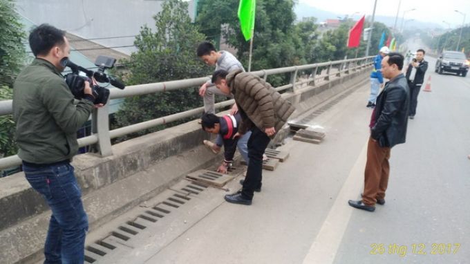 Tái diễn tình trạng trộm cắp tài sản, ném đá vào đường cao tốc gây mất ATGT, ANTT trên tuyến cao tốc Nội Bài – Lào Cai