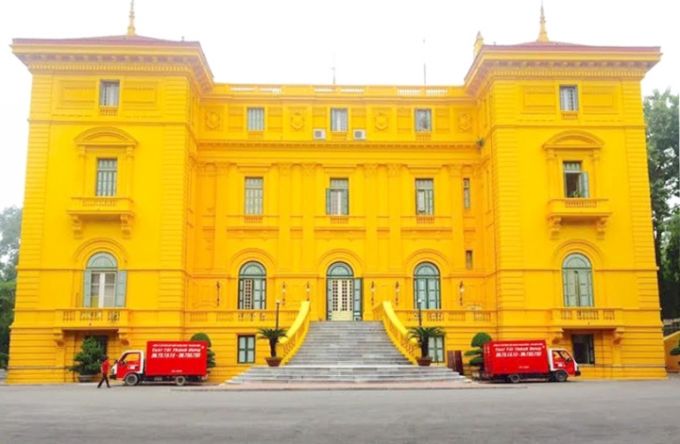 Taxi tải Th&agrave;nh Hưng vinh dự phục vụ trong Phủ Chủ tịch