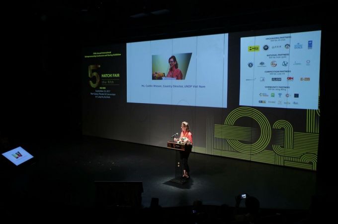  caitlin Wiesen, gi&aacute;m đốc quốc gia của UNDP tại việt Nam