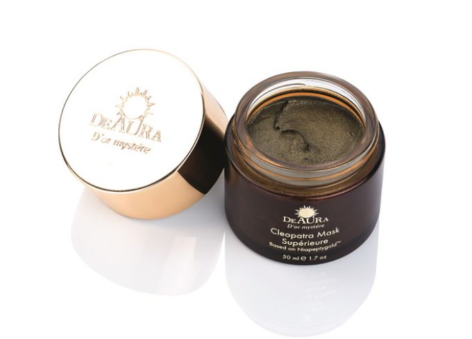Mặt nạ Cleopatra chứa v&agrave;ng 24k, b&ugrave;n kho&aacute;ng Biển Chết, dầu hạnh nh&acirc;n v&agrave; axit hyaluronic t&aacute;i cấu tr&uacute;c da ho&agrave;n hảo