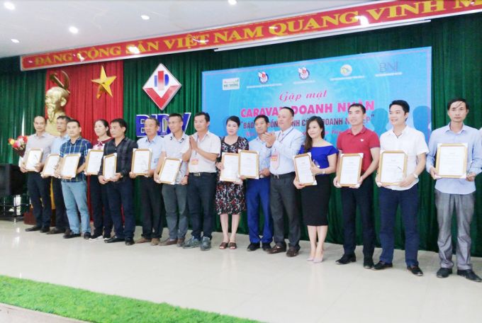 “Caravan Doanh nhân Báo chí đồng hành cùng doanh nghiệp 2017” Sự kiện kết nối giao thương  - Thắm tình thiện nguyện