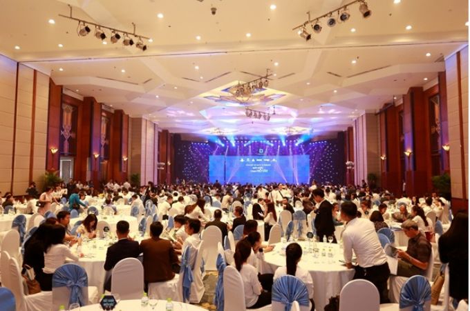 Gần 1000 kh&aacute;ch h&agrave;ng đ&atilde; c&oacute; mặt tại sự kiện ra mắt dự &aacute;n D&rsquo;. El Dorado.