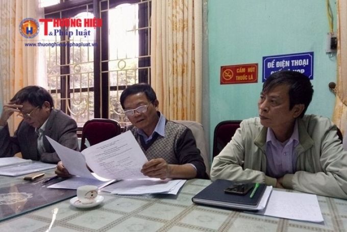 Đại diện ch&iacute;nh quyền huyện Đan Phượng trả lời cơ quan b&aacute;o ch&iacute;.