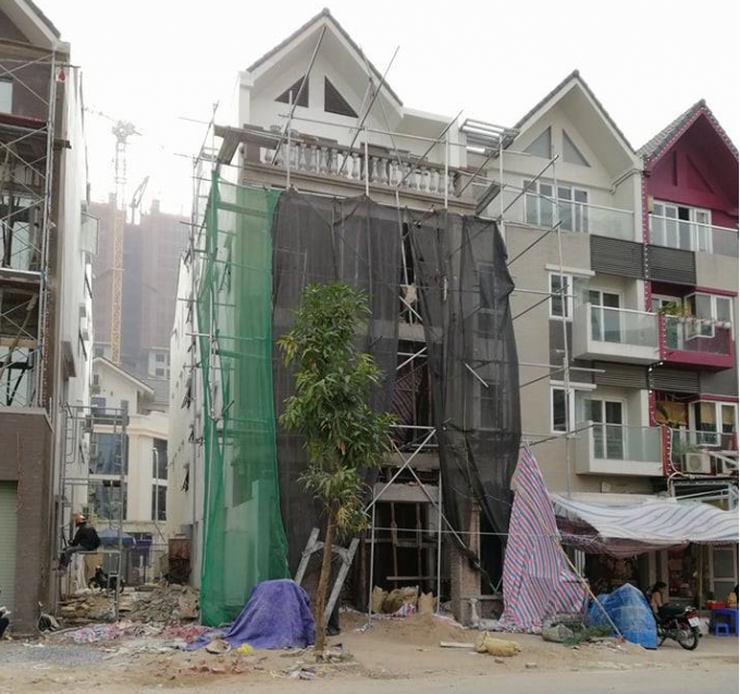 Rất nhiều c&ocirc;ng tr&igrave;nh v&ocirc; tư thay đổi thiết kế, ph&aacute; n&aacute;t quy hoạch tại dự &aacute;n của Handico.