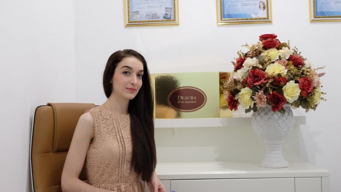 Chuy&ecirc;n gia Sirarpi Mikaelyan &ndash; b&aacute;c sĩ da liễu cao cấp của DeAura