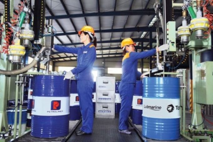 Nghịch lý Xăng dầu nhập khẩu tăng mạnh, số thu vẫn giảm