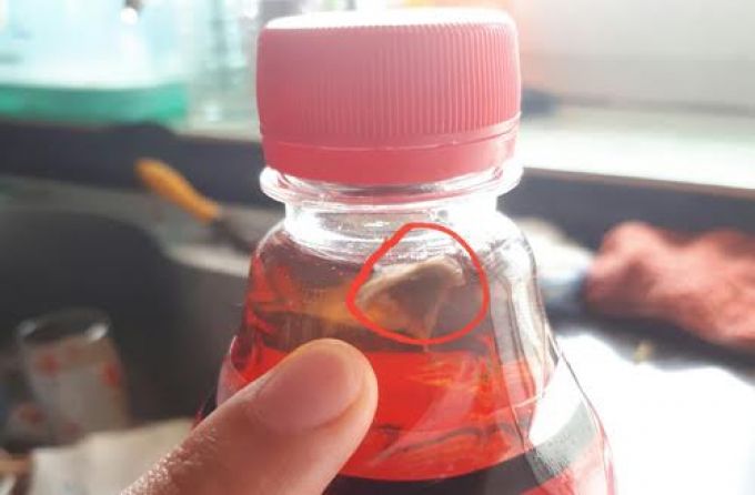 Vụ “Lại phát hiện dị vật trong chai nước Dr. Thanh”, xuất hiện tin nhắn có ý hù dọa phóng viên