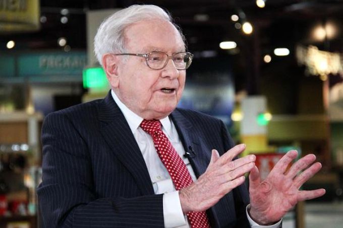 Bí quyết giao tiếp “vạn người nghe” của Warren Buffett và những người thành công nhất thế giới
