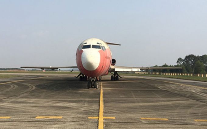 Chiếc máy bay Boeing B727 này thuộc Hãng hàng không Royal Khmer Airlines - Campuchia.