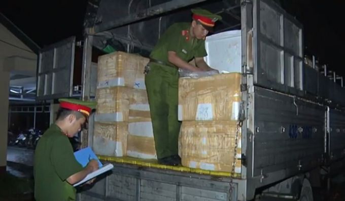 Bắt giữ gần 3,5 tấn nội tạng thối chuẩn bị được tiêu thụ tại Huế