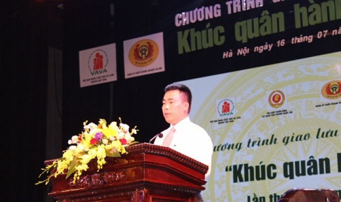 Nh&agrave; b&aacute;o Đ&agrave;o Xu&acirc;n Hưng, Ph&oacute; Tổng Bi&ecirc;n tập Phụ tr&aacute;ch b&aacute;o Người H&agrave; Nội, Trưởng Ban tổ chức chương tr&igrave;nh ph&aacute;t biểu.