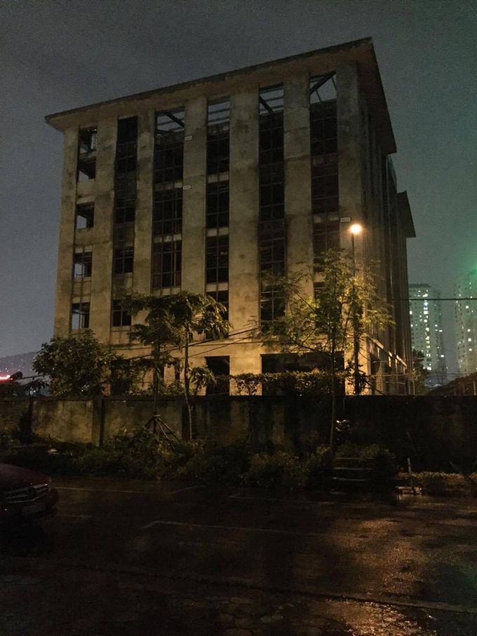 C&ocirc;ng tr&igrave;nh x&acirc;y dựng nh&agrave; điều h&agrave;nh b&atilde;i xe tĩnh Mai Linh Đ&ocirc;ng Đ&ocirc; x&acirc;y dựng sai ph&eacute;p nhưng kh&ocirc;ng bị xử l&yacute;.