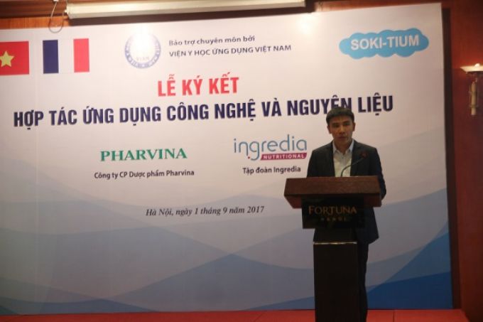 Đại diện c&ocirc;ng ty CP Dược phẩm Pharvina, &ocirc;ng L&ecirc; Huy Mạnh - Gi&aacute;m đốc c&ocirc;ng ty ph&aacute;t biểu.