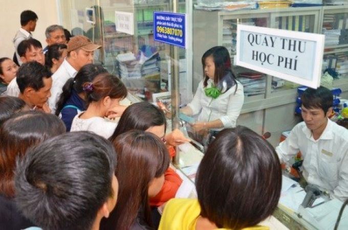 Chính phủ chỉ đạo chấn chỉnh trường học thu tiền không đúng quy định