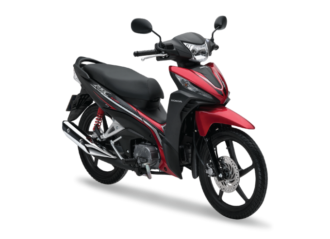 Tem xe mới được tạo nền kẻ ch&eacute;o sắc cạnh m&agrave;u đen x&aacute;m, gợi li&ecirc;n tưởng đến h&igrave;nh ảnh của những tia s&aacute;ng lướt trong đ&ecirc;m. Tem xe mới với những gam m&agrave;u tươi s&aacute;ng nổi bật kết hợp tr&ecirc;n th&acirc;n xe đơn sắc tạo n&ecirc;n vẻ đẹp tương phản độc đ&aacute;o, khiến Wave 110 RSX FI c&agrave;ng trở n&ecirc;n thu h&uacute;t hơn. Nổi bật tr&ecirc;n tem xe mới l&agrave; logo RSX c&oacute; tạo h&igrave;nh 3D, được trau chuốt với những n&eacute;t nghi&ecirc;ng sắc nhọn, tinh tế tạo ấn tượng v&agrave; dấu ấn thể thao m&agrave; sang trọng, gi&uacute;p n&acirc;ng tầm phong c&aacute;ch cho chủ sở hữu. B&ecirc;n cạnh đ&oacute;, việc sử dụng phong c&aacute;ch graffiti cho logo c&agrave;ng khiến mẫu xe to&aacute;t l&ecirc;n vẻ ngo&agrave;i hầm hố v&agrave; tăng th&ecirc;m hiệu ứng về mặt thị gi&aacute;c.