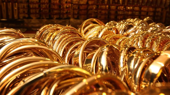 Giá vàng hôm nay 1511 Vàng trong nước lại tăng giảm lạ thường