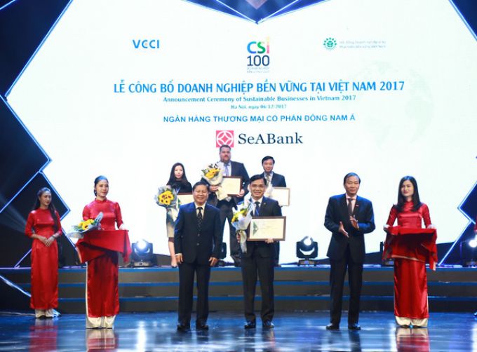 Vinh danh top 100 doanh nghiệp phát triển bền vững Việt Nam 2017